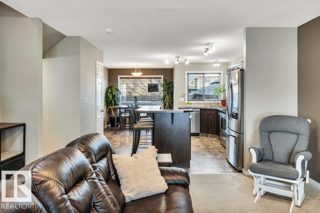 1512 70 ST SW SW, Edmonton