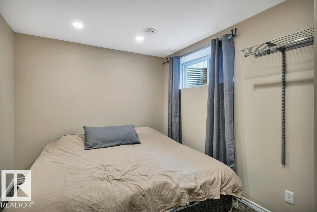 1512 70 ST SW SW, Edmonton