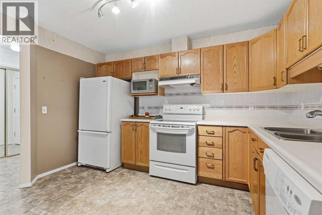 Single Family House for Sale in   Sienna Park Green SW Signal Hill Calgary 