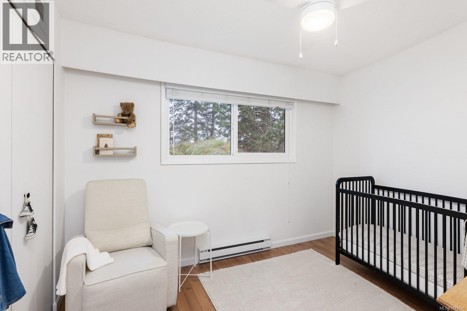  492 Meredith Crescent, Saanich