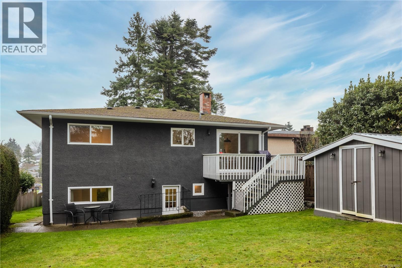  492 Meredith Crescent, Saanich