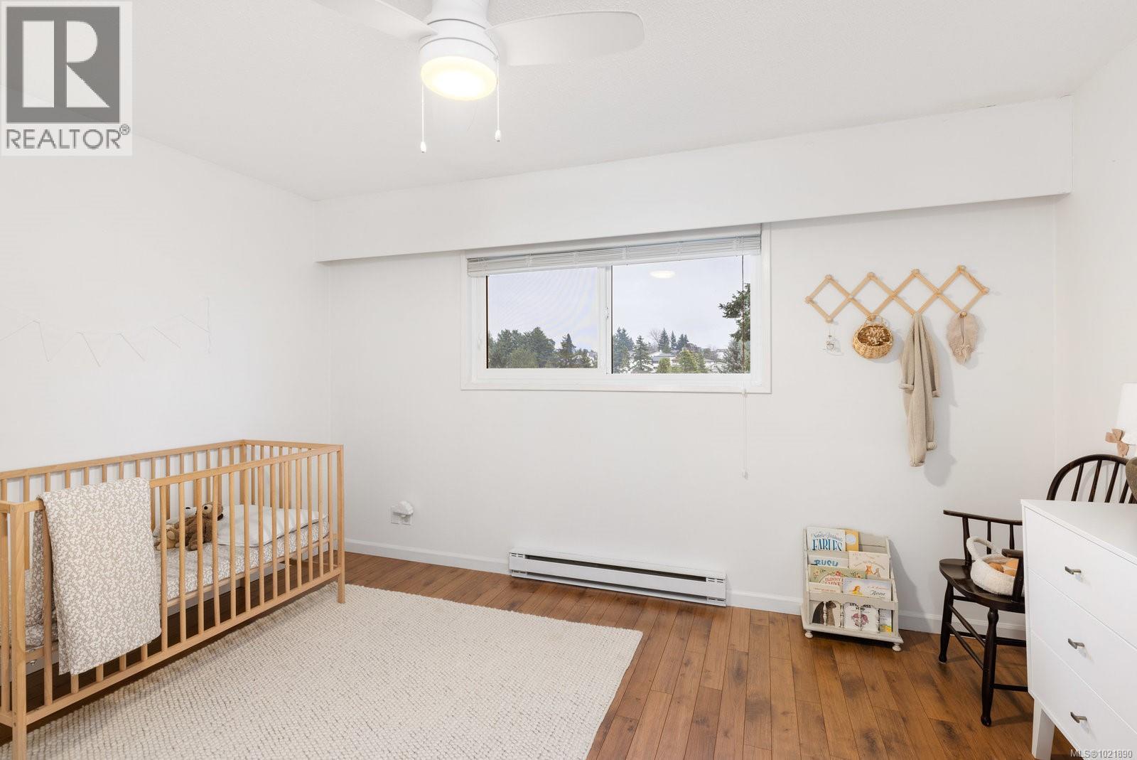  492 Meredith Crescent, Saanich