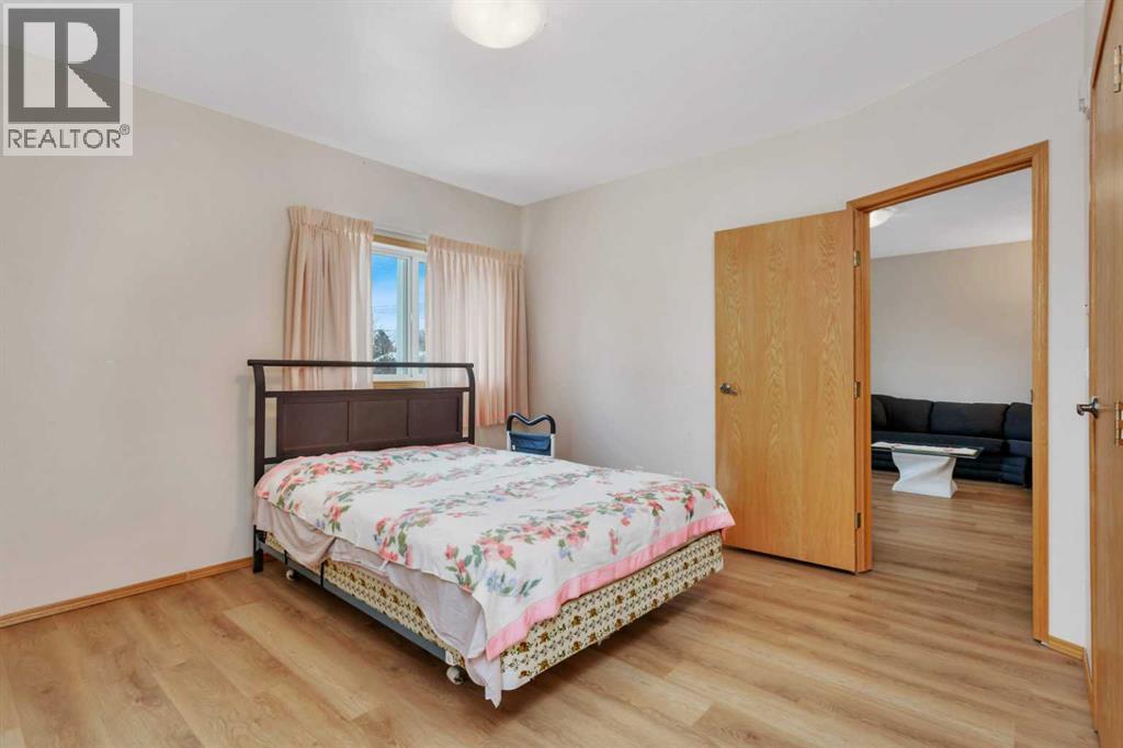 4612 50 Avenue, Innisfail