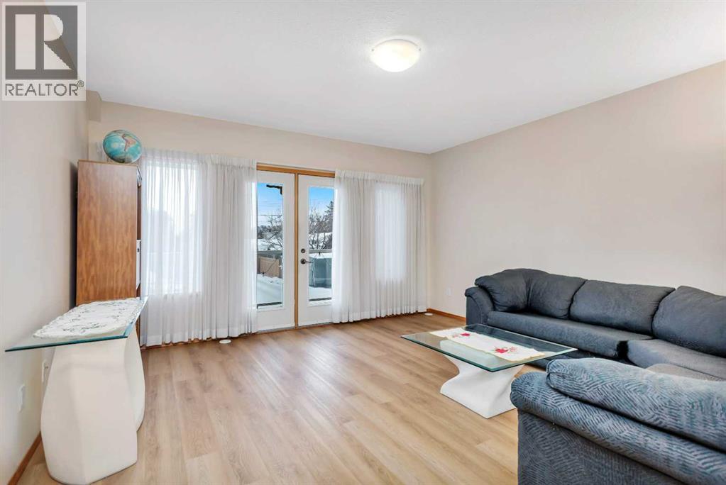 4612 50 Avenue, Innisfail