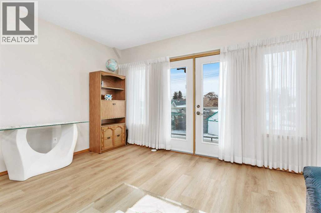 4612 50 Avenue, Innisfail