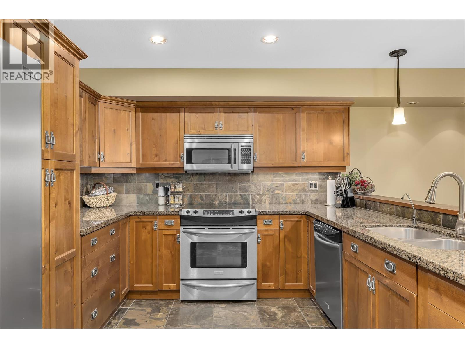 9 80 Kettleview Road, Big White