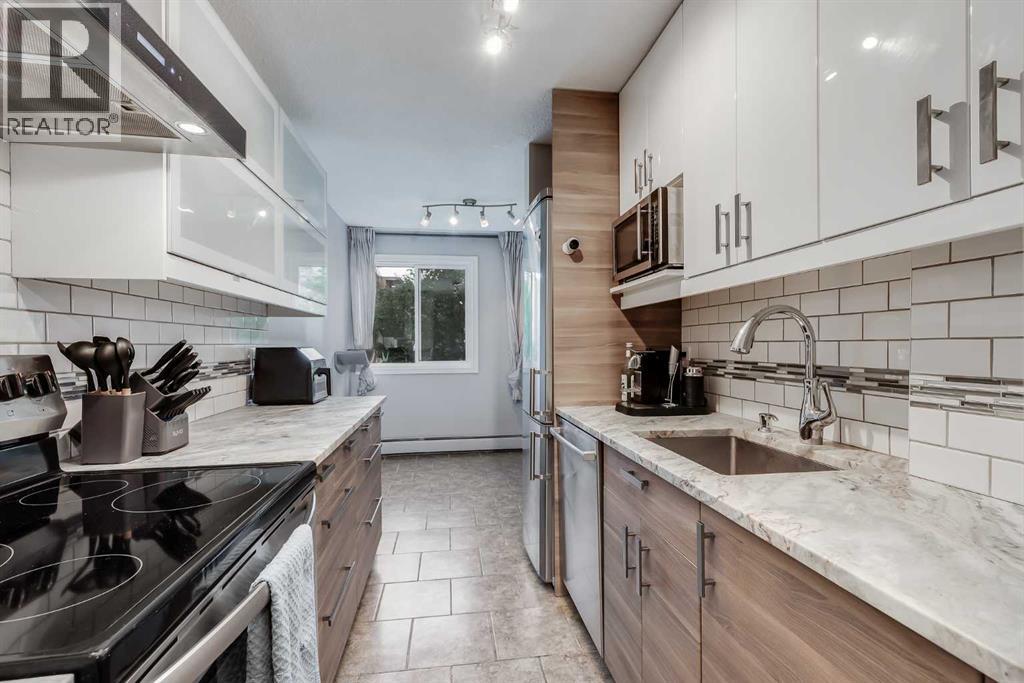 Single Family House for Sale in    Avenue SW Windsor Park Calgary 