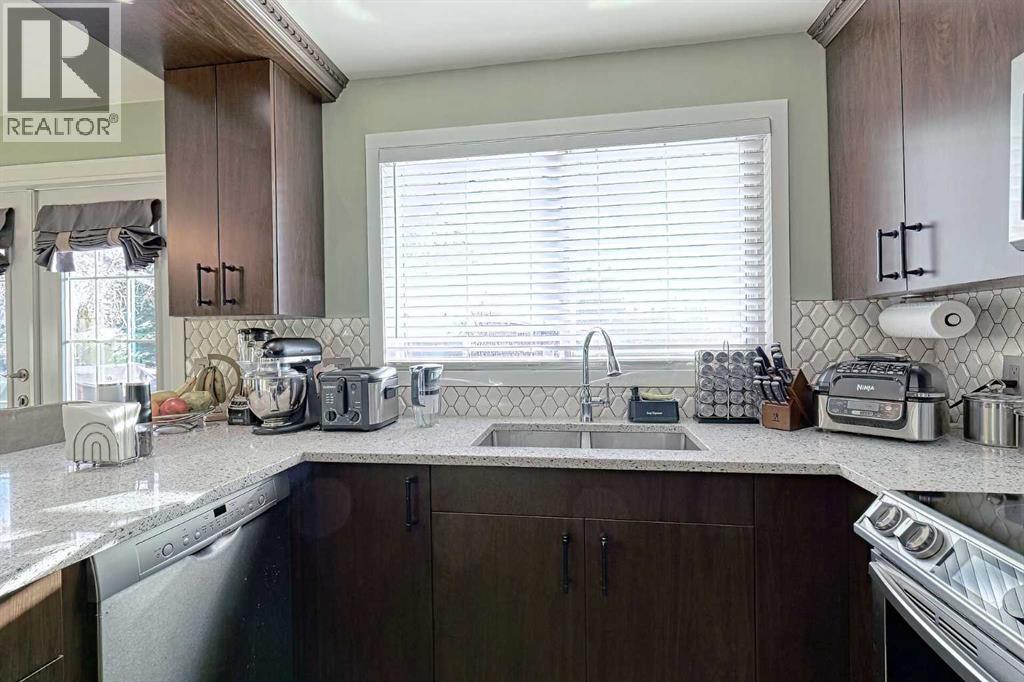 Single Family House Bi-level for Sale in  Rundlehorn Drive NE Rundle Calgary 