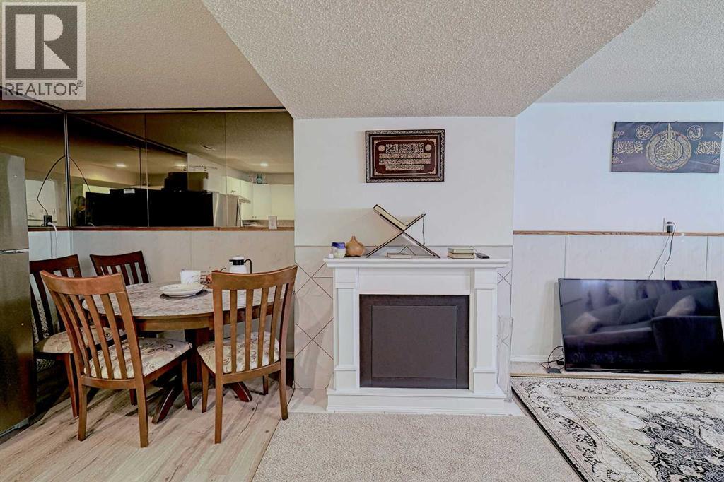 Single Family House Bi-level for Sale in  Rundlehorn Drive NE Rundle Calgary 