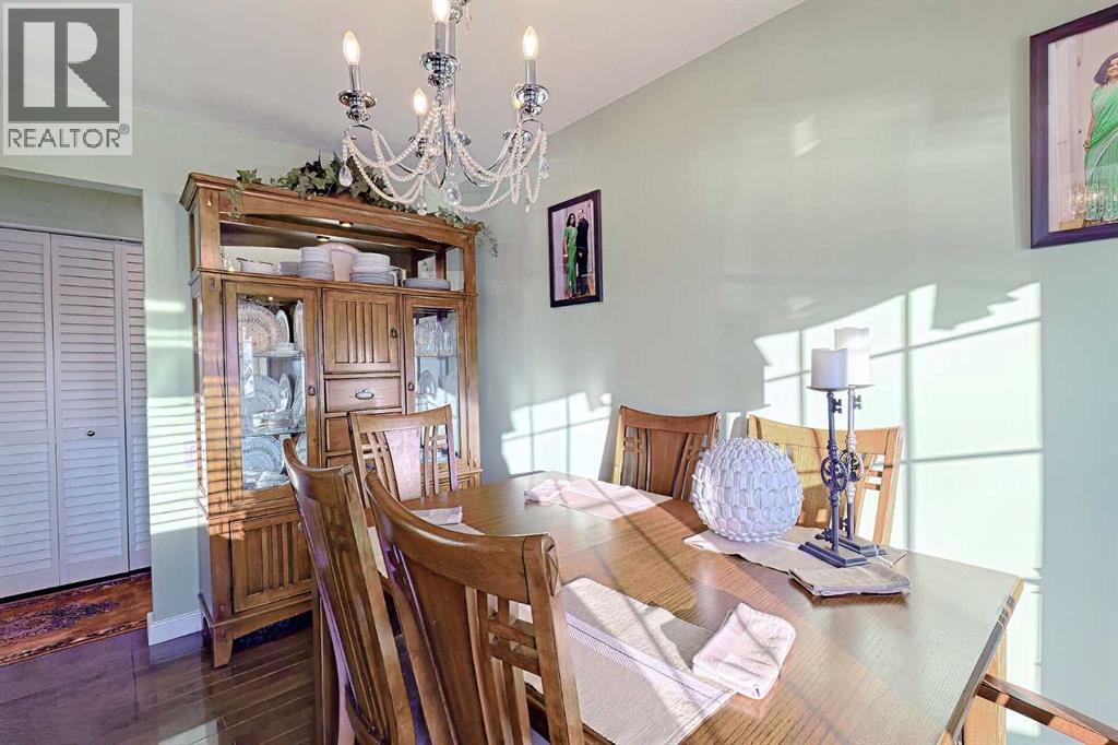 Single Family House Bi-level for Sale in  Rundlehorn Drive NE Rundle Calgary 