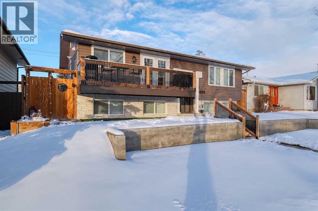 Single Family House Bi-level for Sale in  Rundlehorn Drive NE Rundle Calgary 