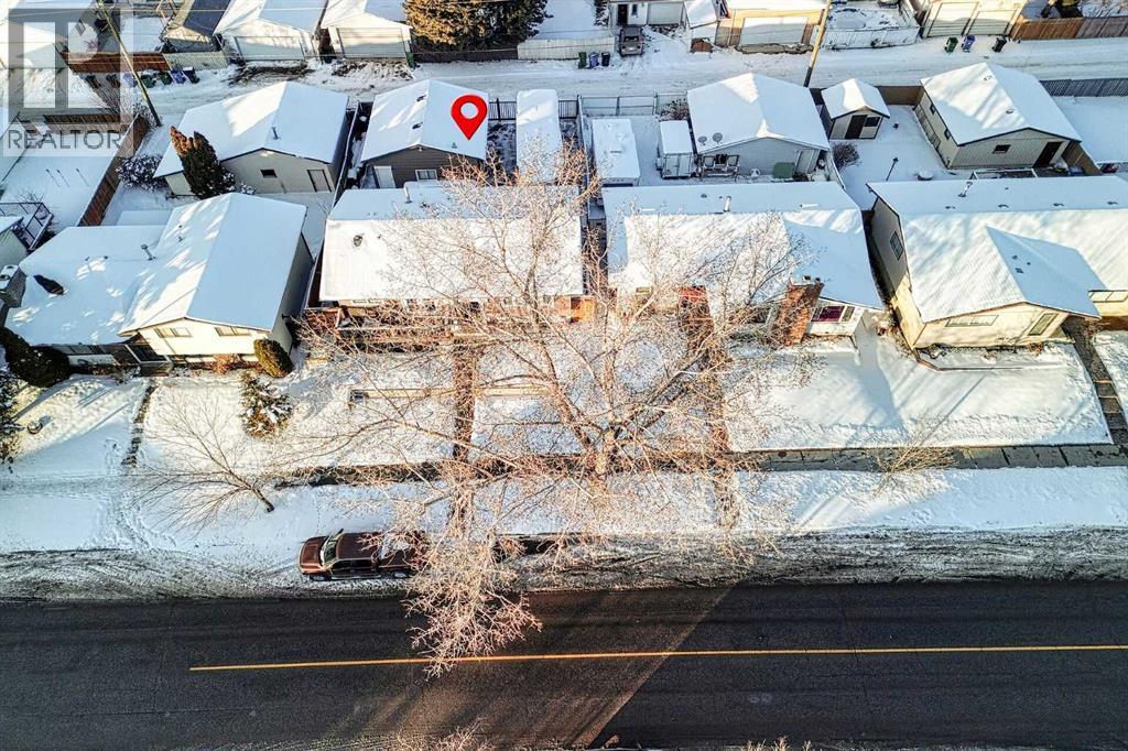 Single Family House Bi-level for Sale in  Rundlehorn Drive NE Rundle Calgary 