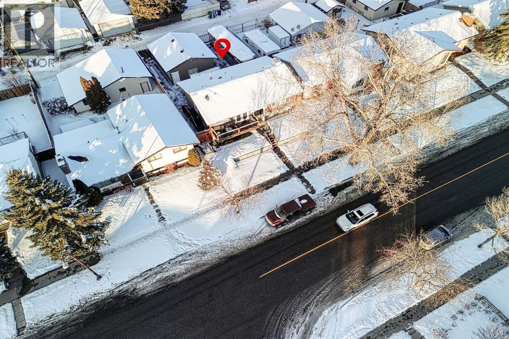 Single Family House Bi-level for Sale in  Rundlehorn Drive NE Rundle Calgary 