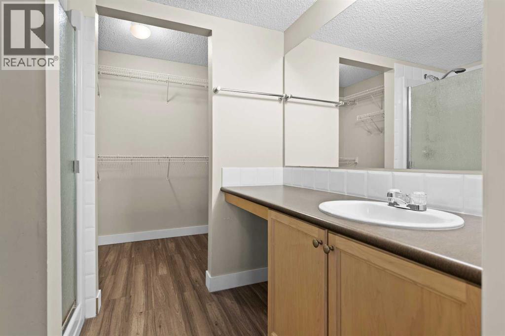 Single Family House for Sale in   Rocky Vista Park NW Rocky Ridge Calgary 