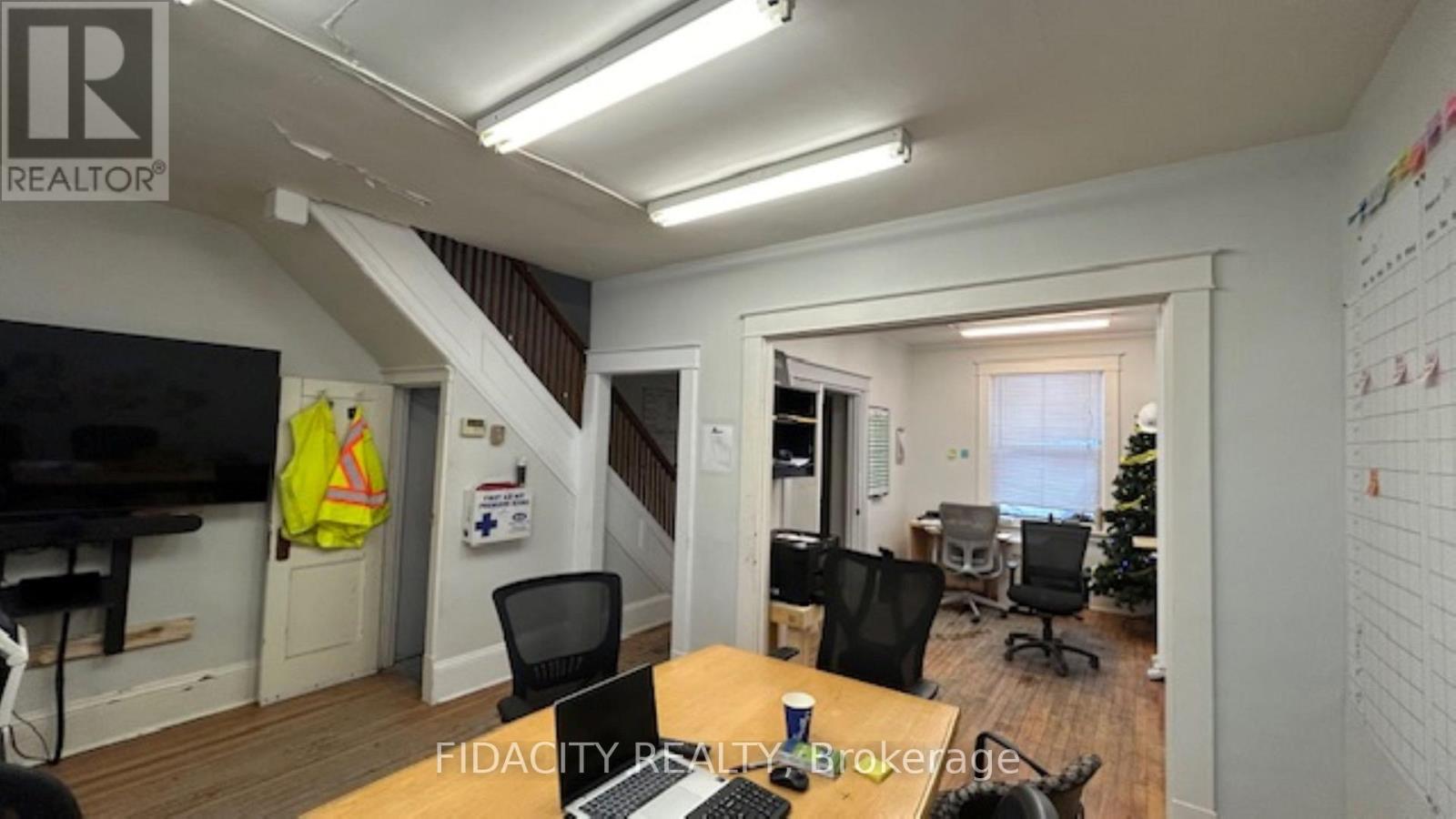 87 RICHMOND ROAD - 4