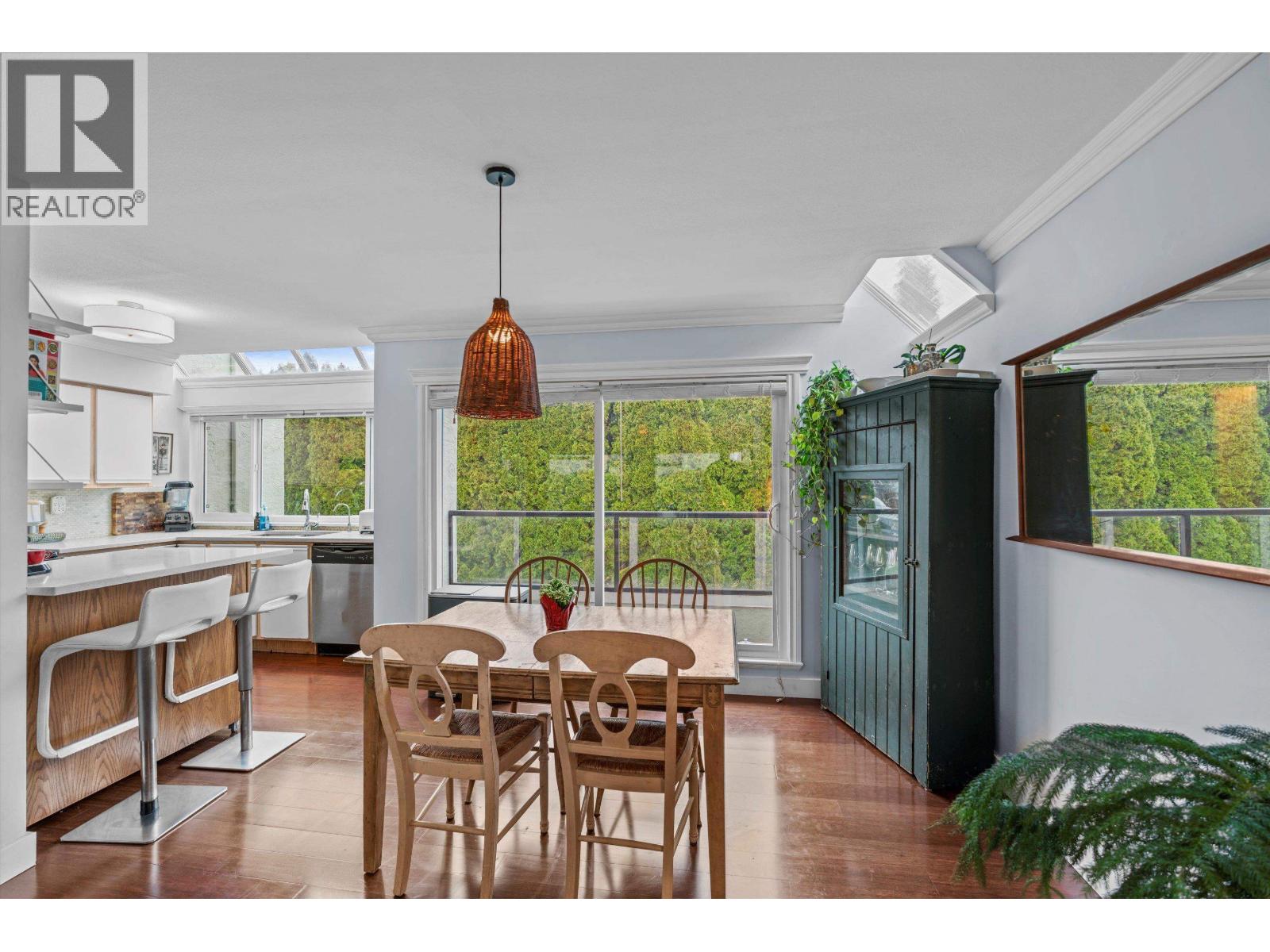 2 410 MAHON AVENUE, North Vancouver