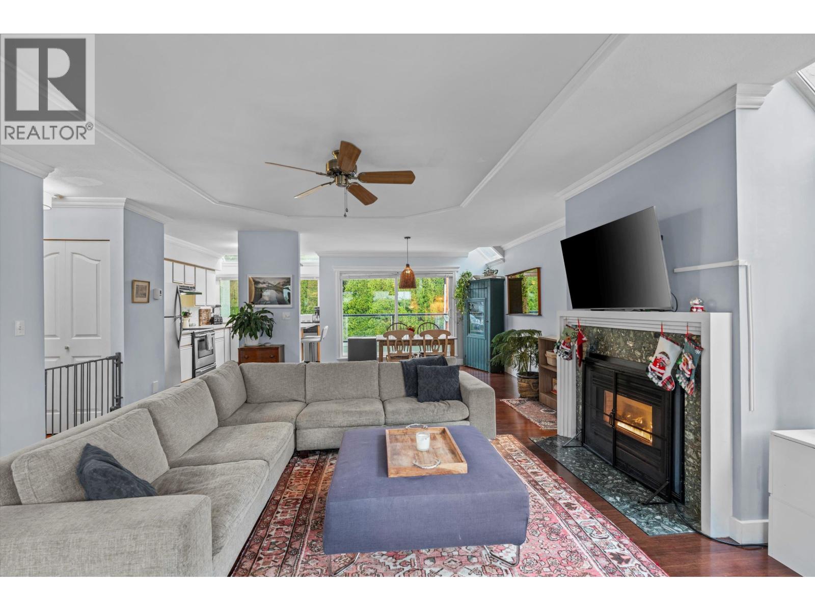 2 410 MAHON AVENUE, North Vancouver