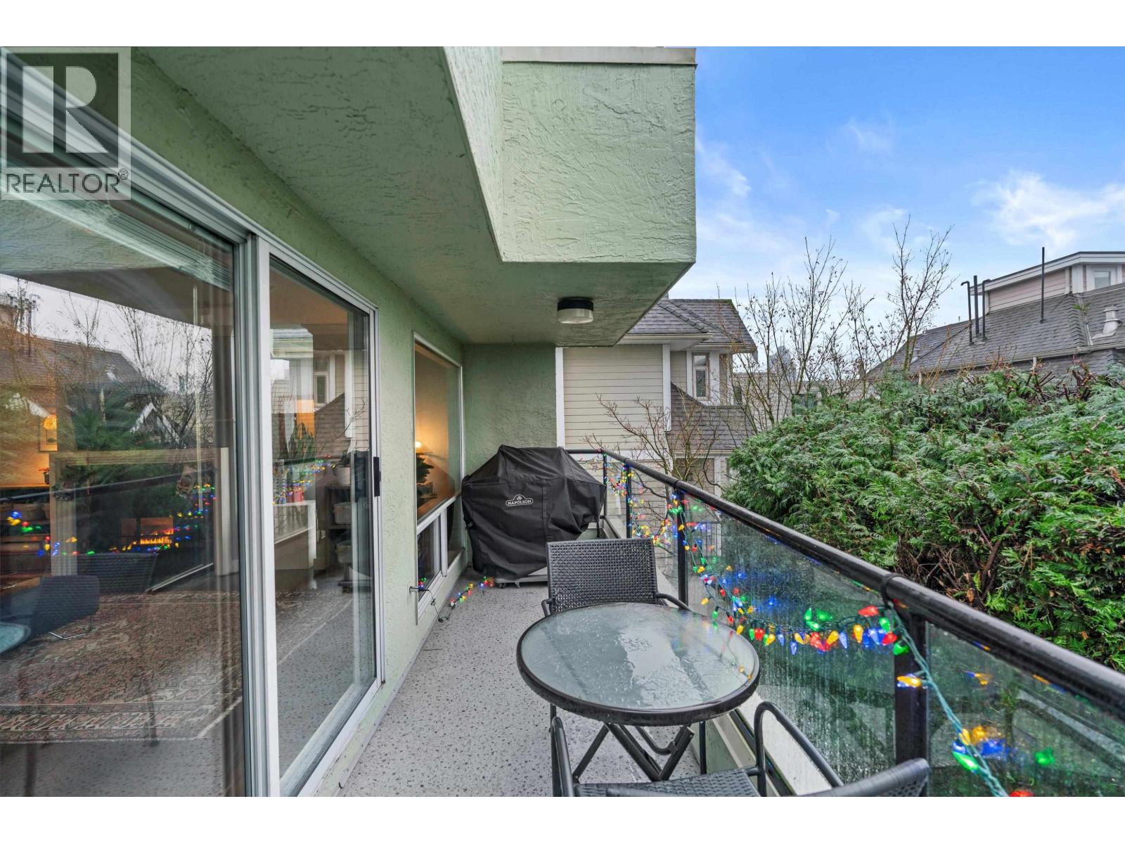 2 410 MAHON AVENUE, North Vancouver