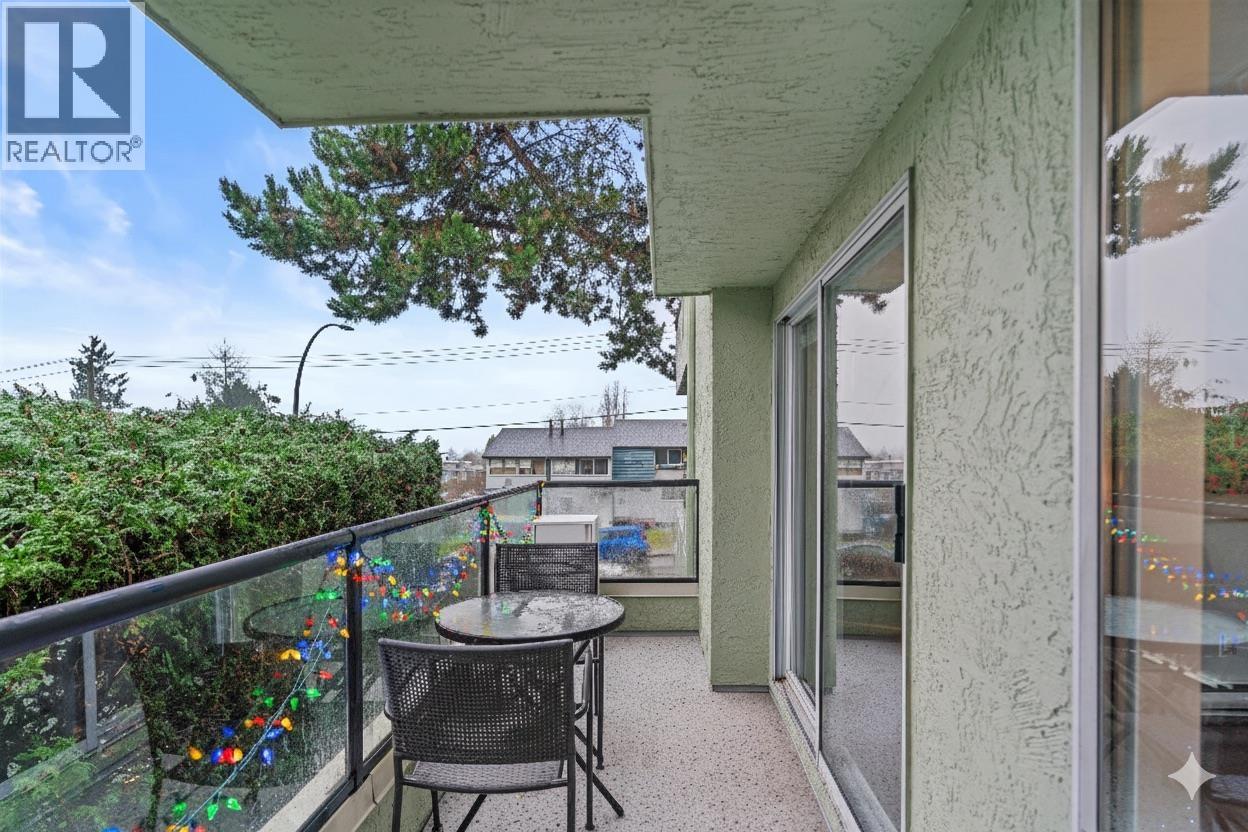 2 410 MAHON AVENUE, North Vancouver