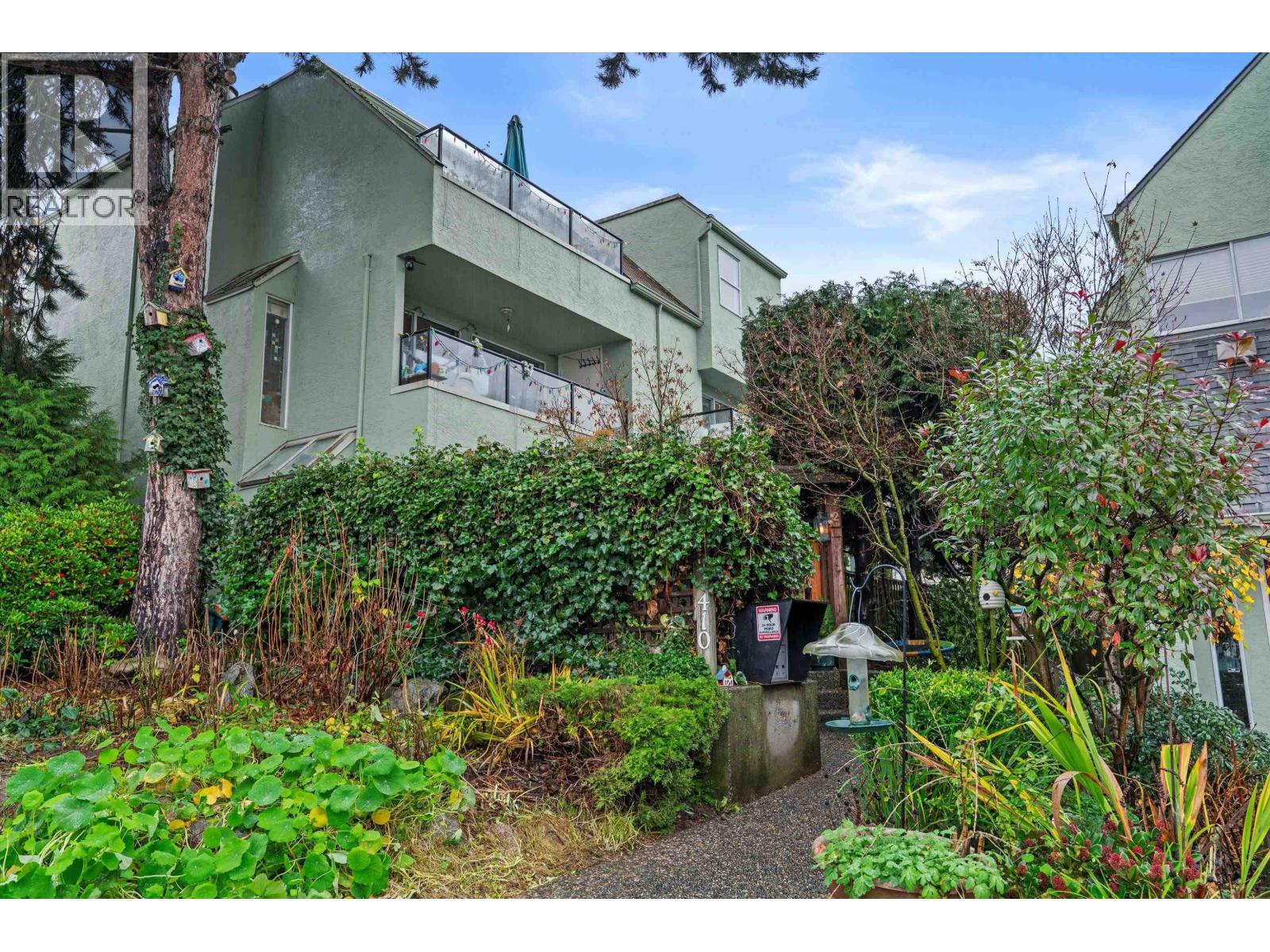 2 410 MAHON AVENUE, North Vancouver