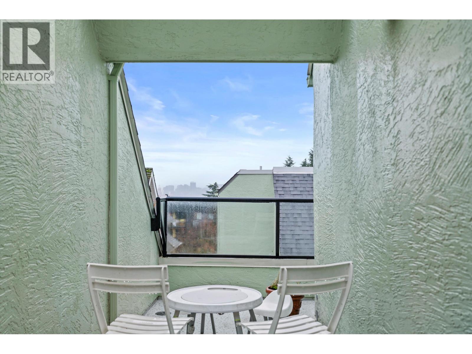 2 410 MAHON AVENUE, North Vancouver