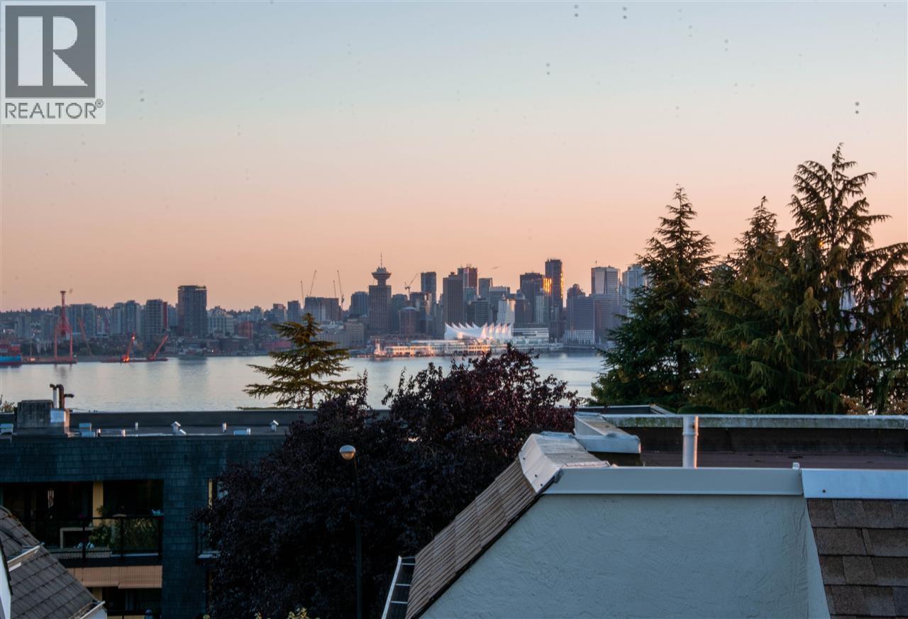 2 410 MAHON AVENUE, North Vancouver