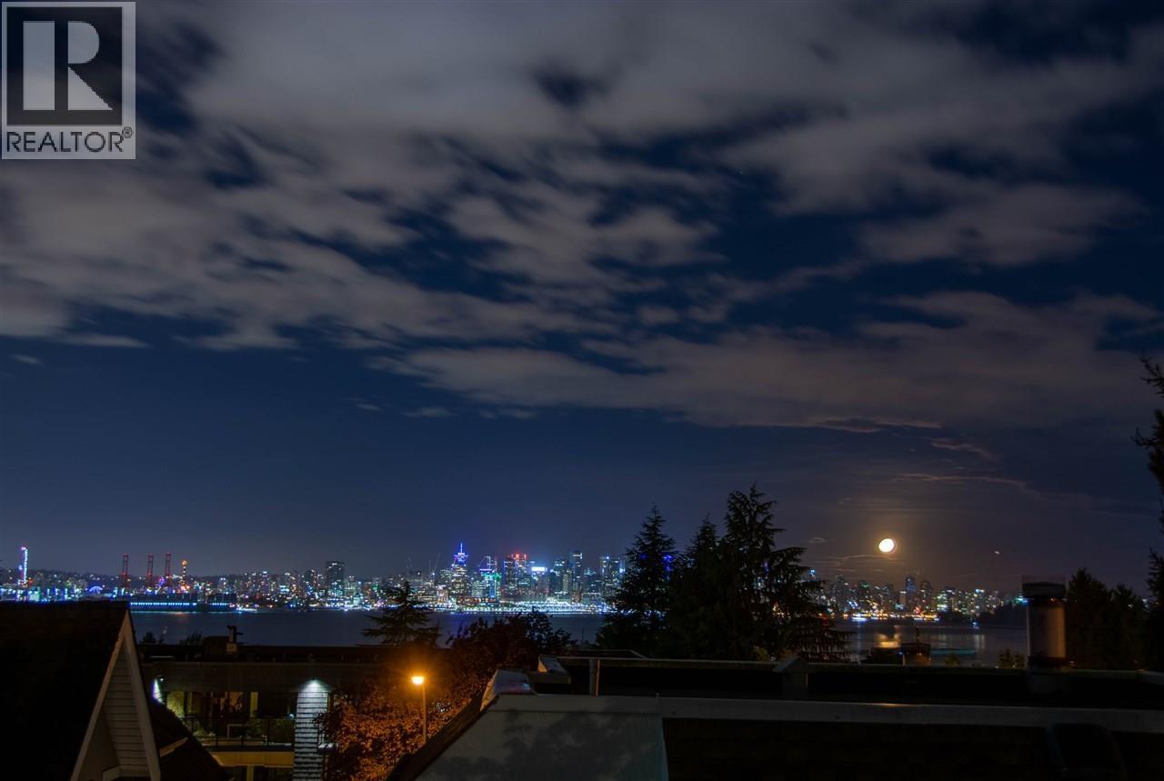 2 410 MAHON AVENUE, North Vancouver