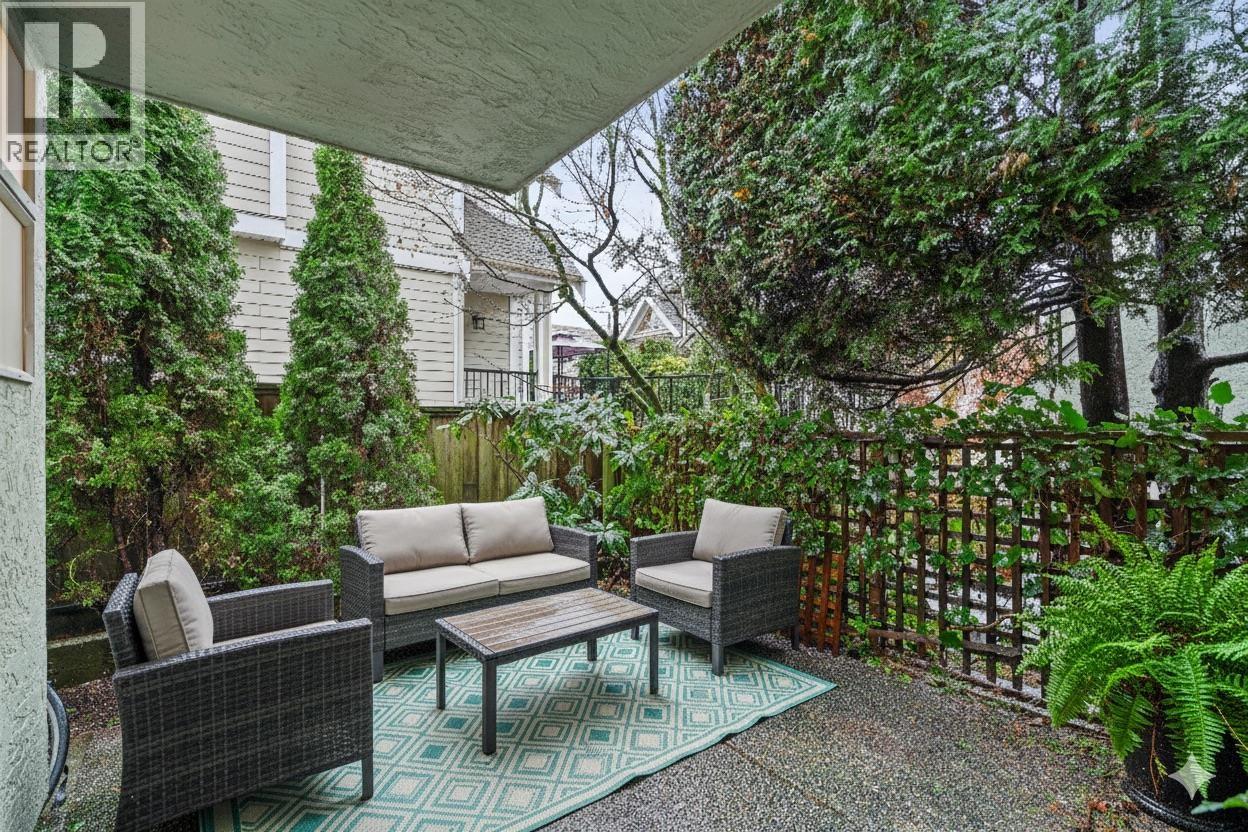 2 410 MAHON AVENUE, North Vancouver