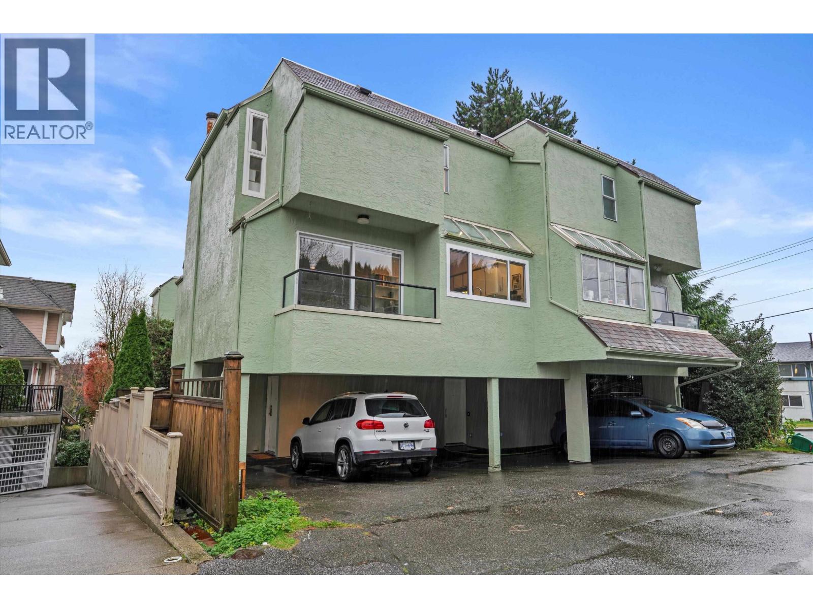 2 410 MAHON AVENUE, North Vancouver