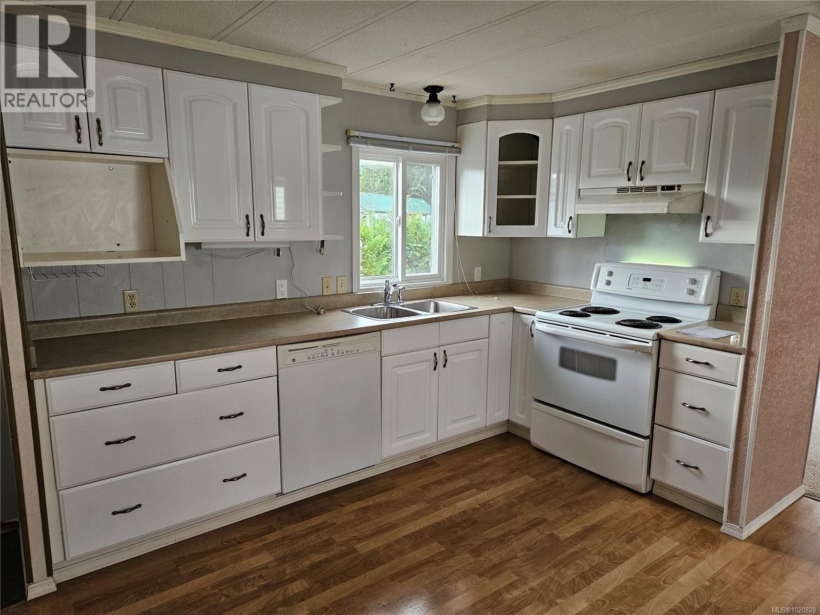 #26 10980 WESTDOWNE RD - 16