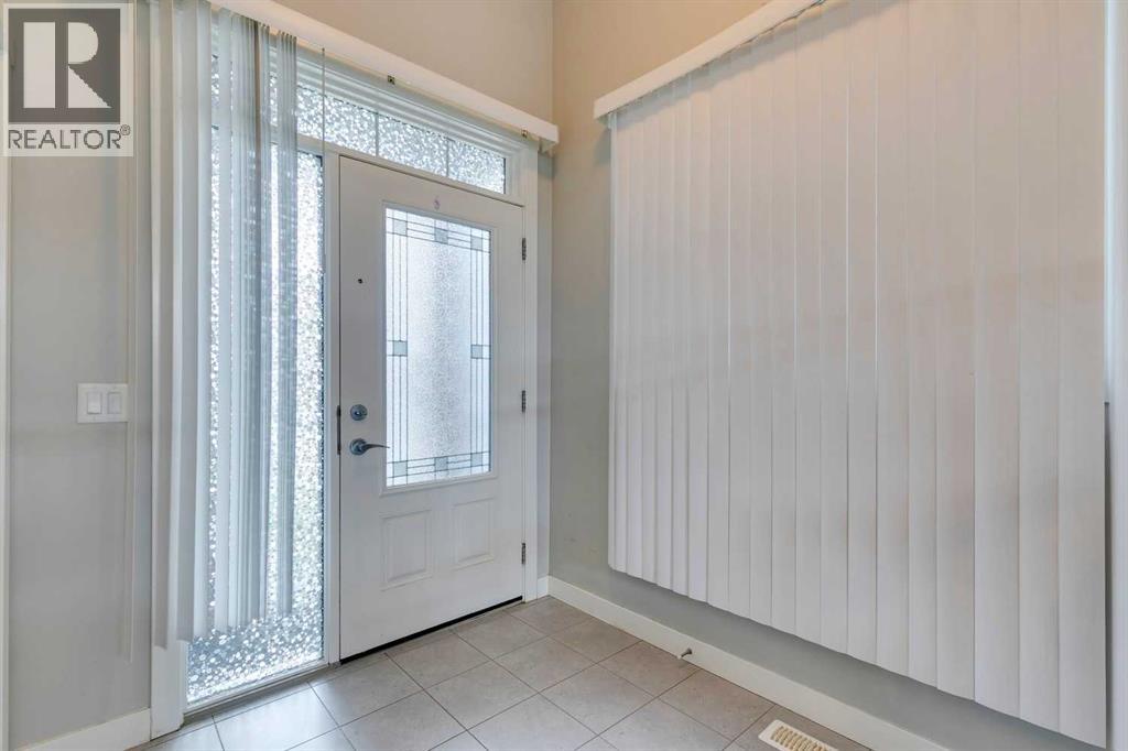 Single Family House 4 Level for Sale in  Sage Bluff Drive NW Sage Hill Calgary 