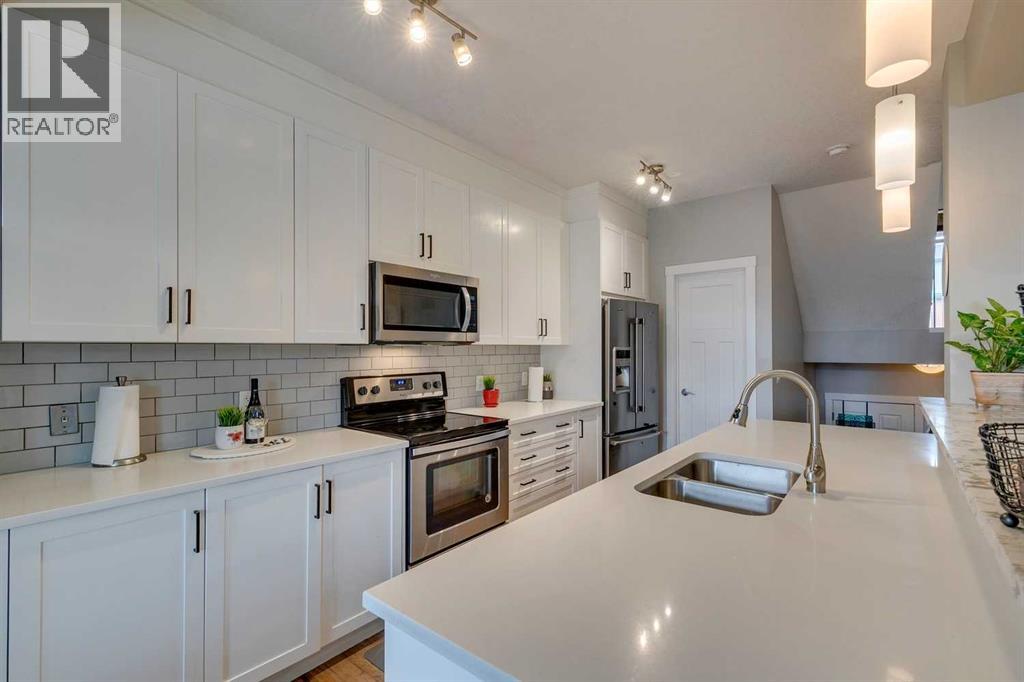 Single Family House 4 Level for Sale in  Sage Bluff Drive NW Sage Hill Calgary 