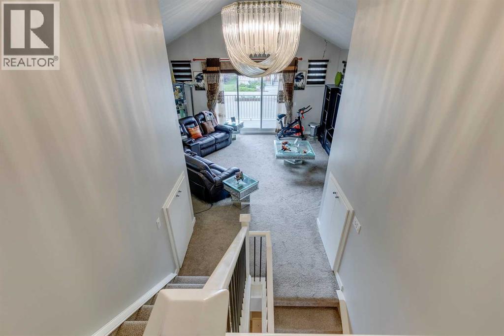 Single Family House 4 Level for Sale in  Sage Bluff Drive NW Sage Hill Calgary 