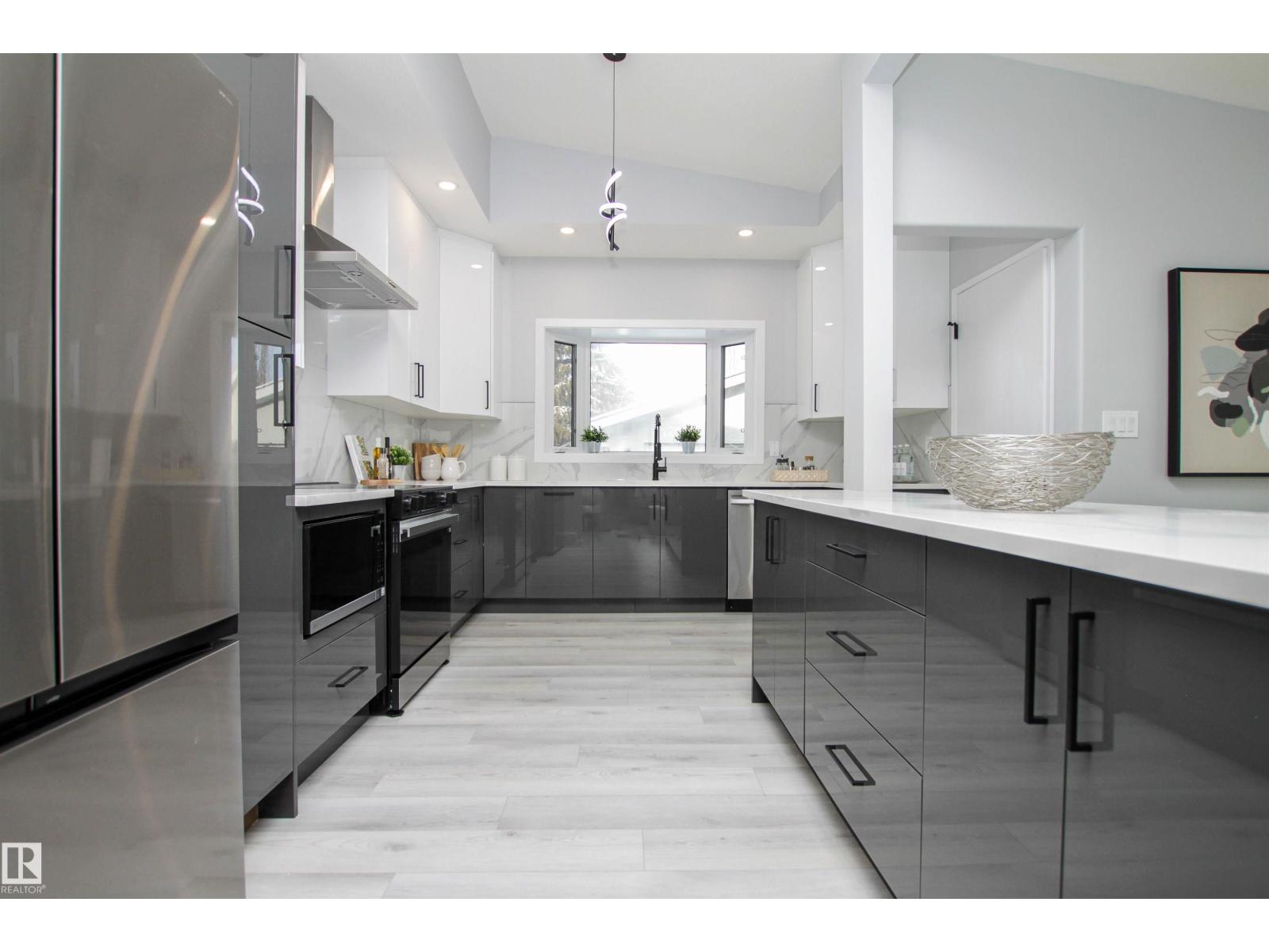 18616 66 AV NW, Edmonton