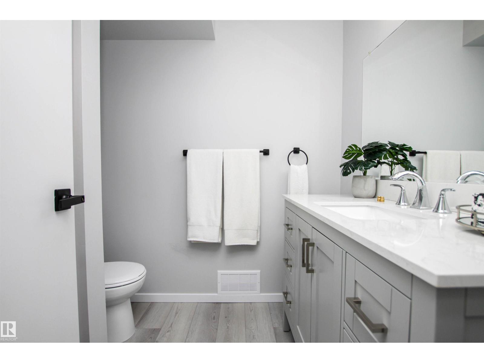 18616 66 AV NW, Edmonton