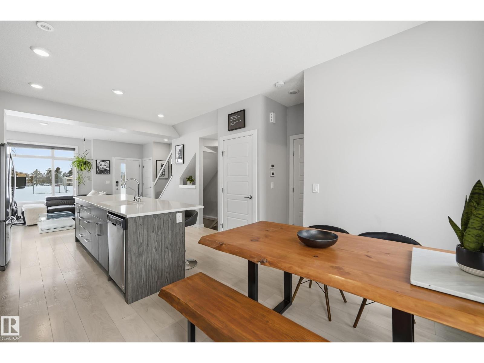 #23 215 SADDLEBACK RD NW NW, Edmonton