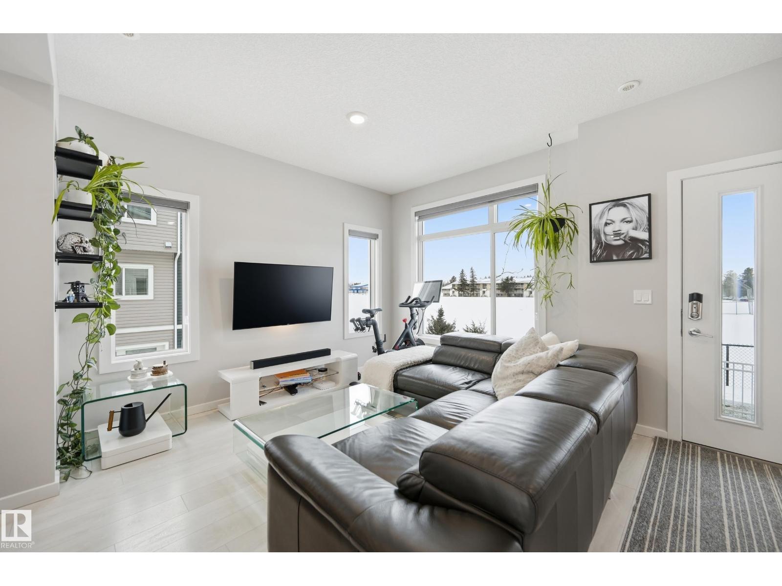 #23 215 SADDLEBACK RD NW NW, Edmonton