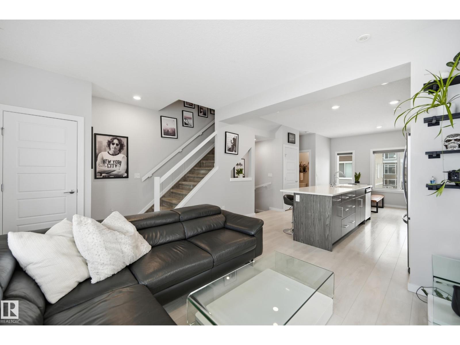 #23 215 SADDLEBACK RD NW NW, Edmonton