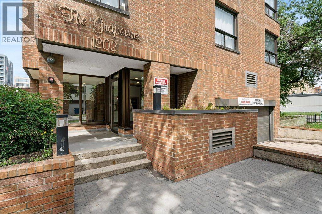 Single Family House for Sale in    Avenue SW Beltline Calgary 