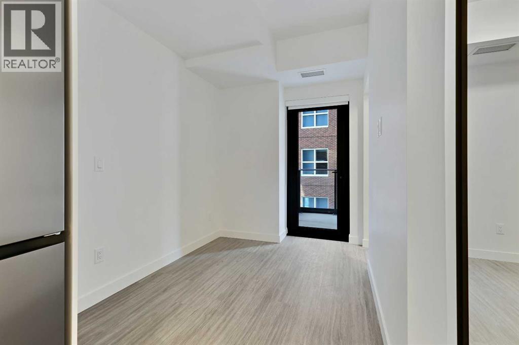 Single Family House for Sale in    Avenue SW Eau Claire Calgary 