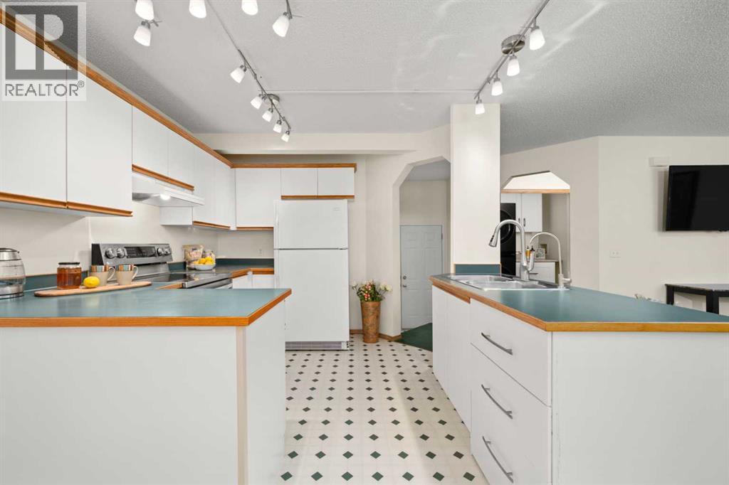 Single Family House for Sale in  Hidden Valley Drive NW Hidden Valley Calgary 