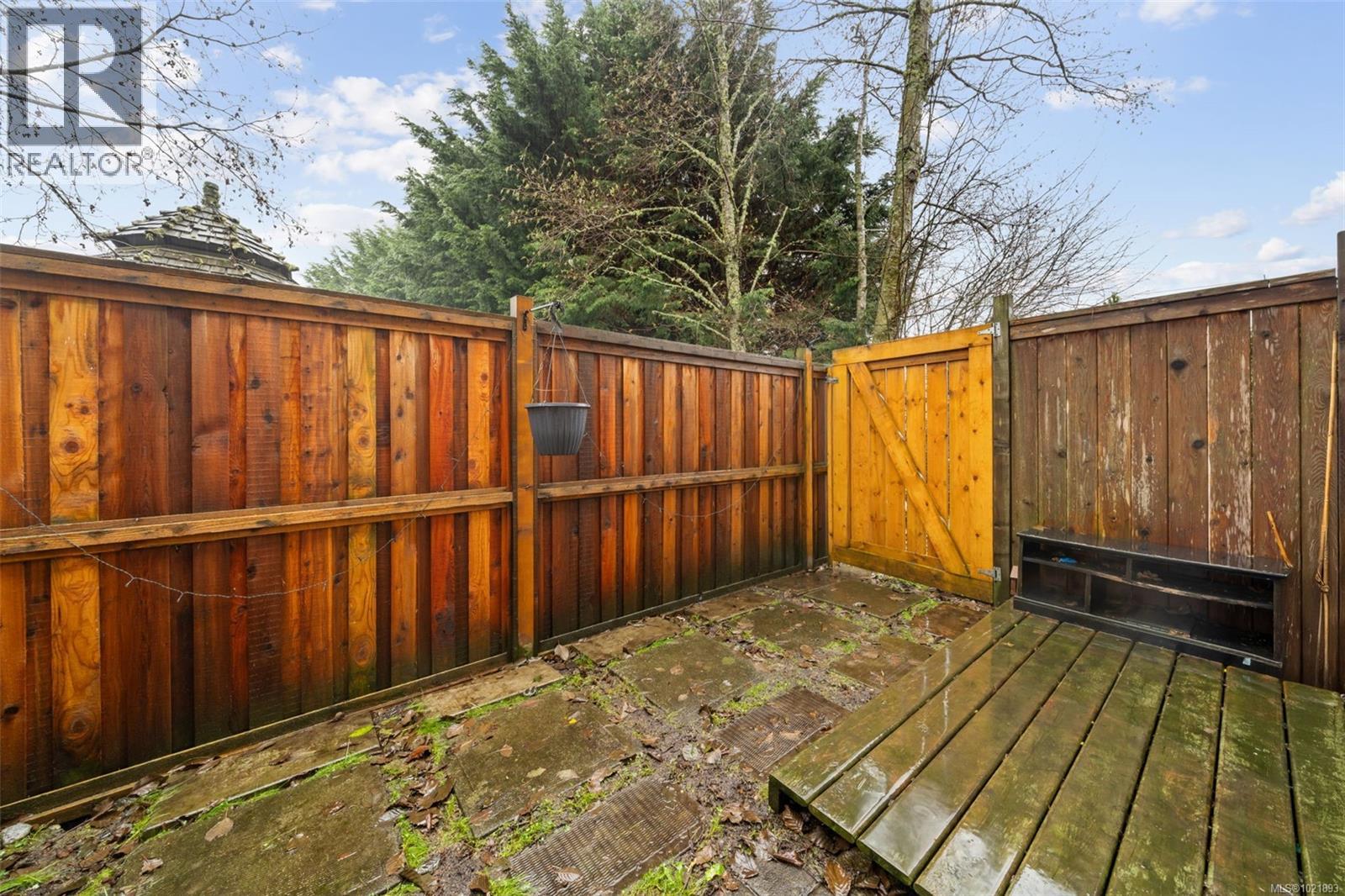 101 1919 Maple Ave S, Sooke