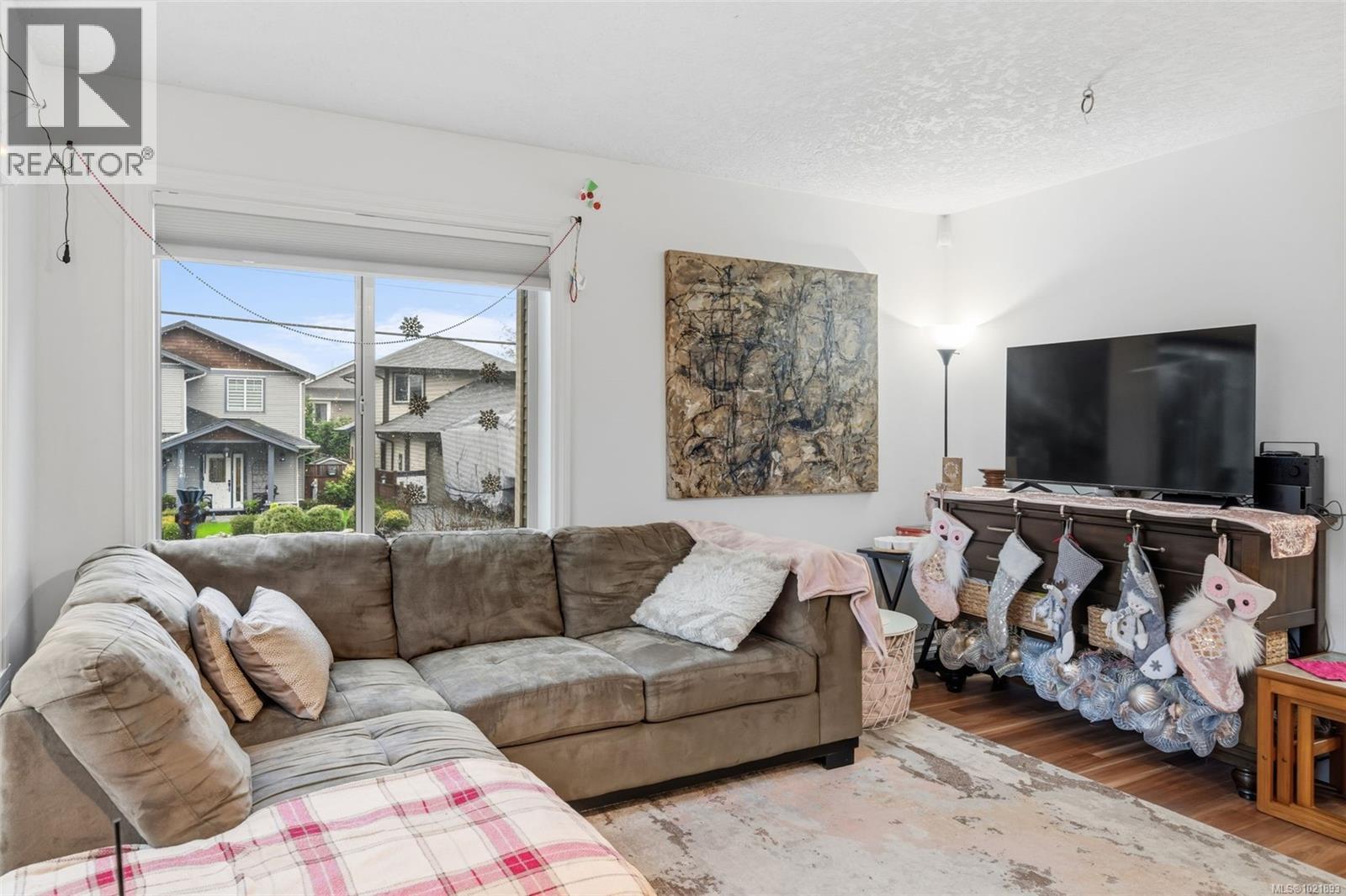 101 1919 Maple Ave S, Sooke