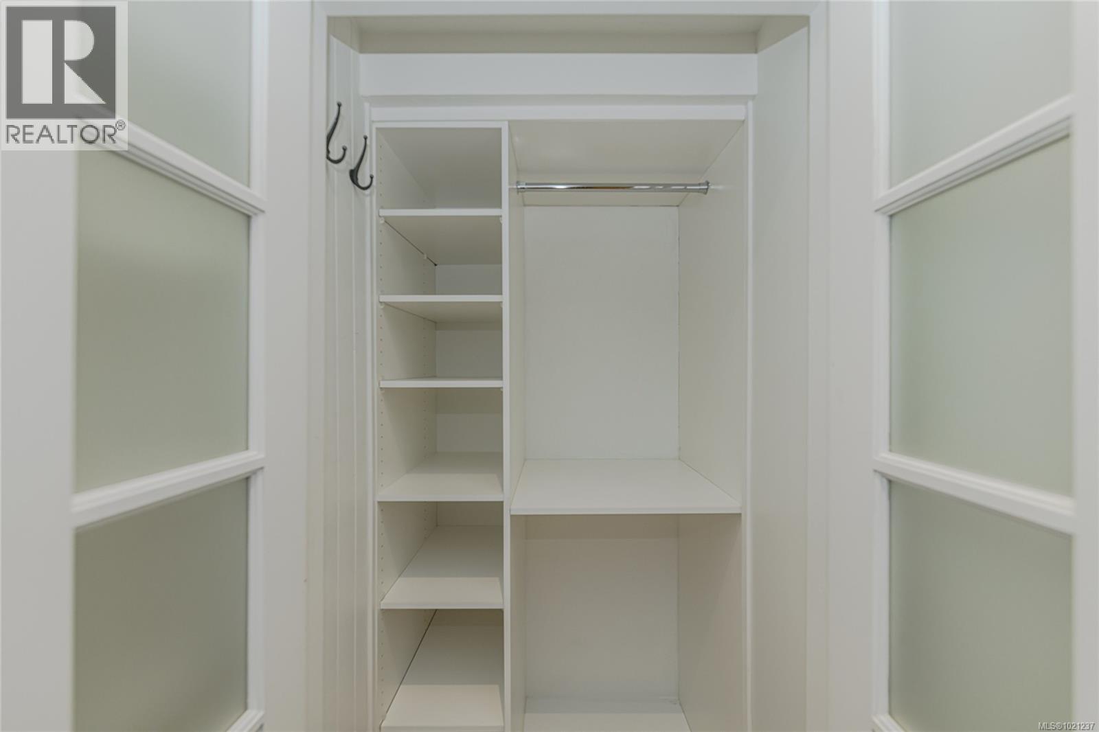 114 2100 Granite St, Oak Bay