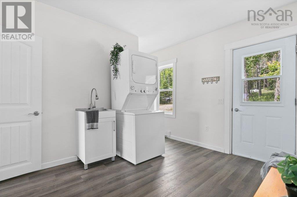 Property 25 of 39 of 170 Laura's Lane