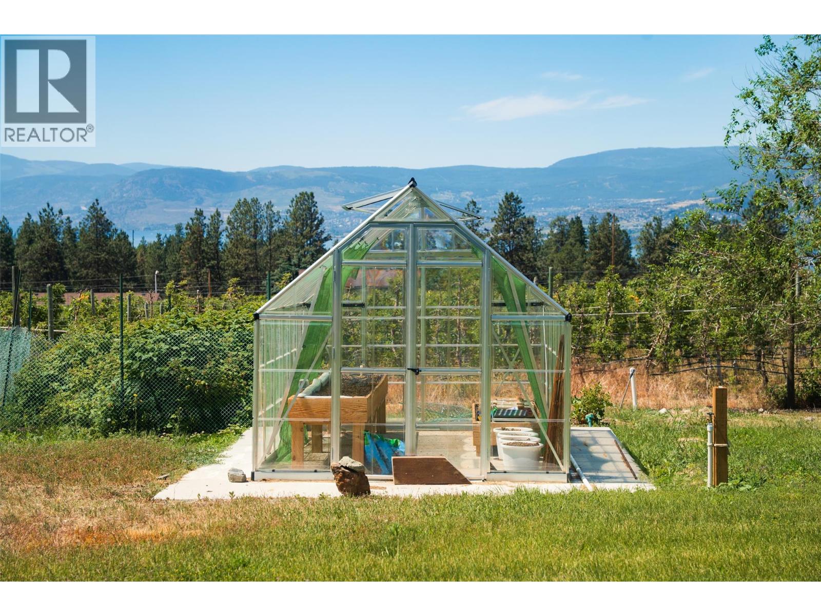 2375 Grantham Road, Kelowna