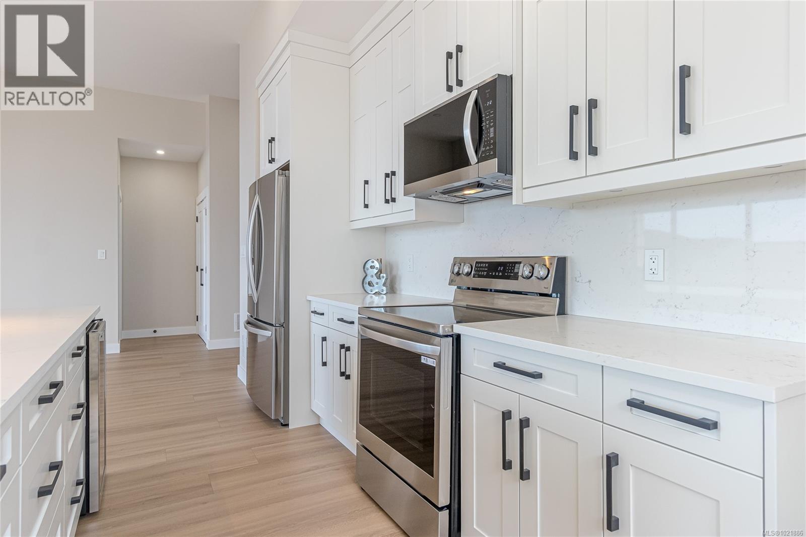 3195 Woodrush Dr, Duncan