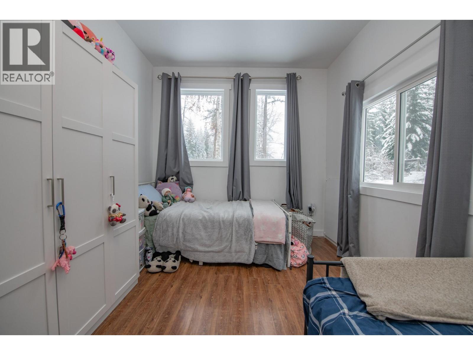 6739 Karjula Road, Falkland