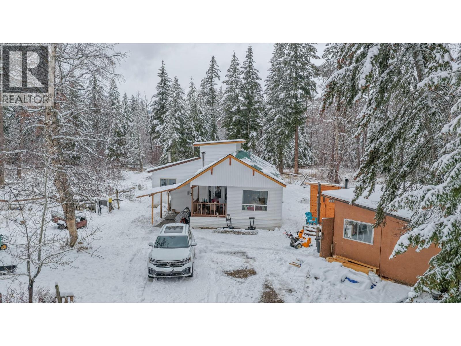 6739 Karjula Road, Falkland