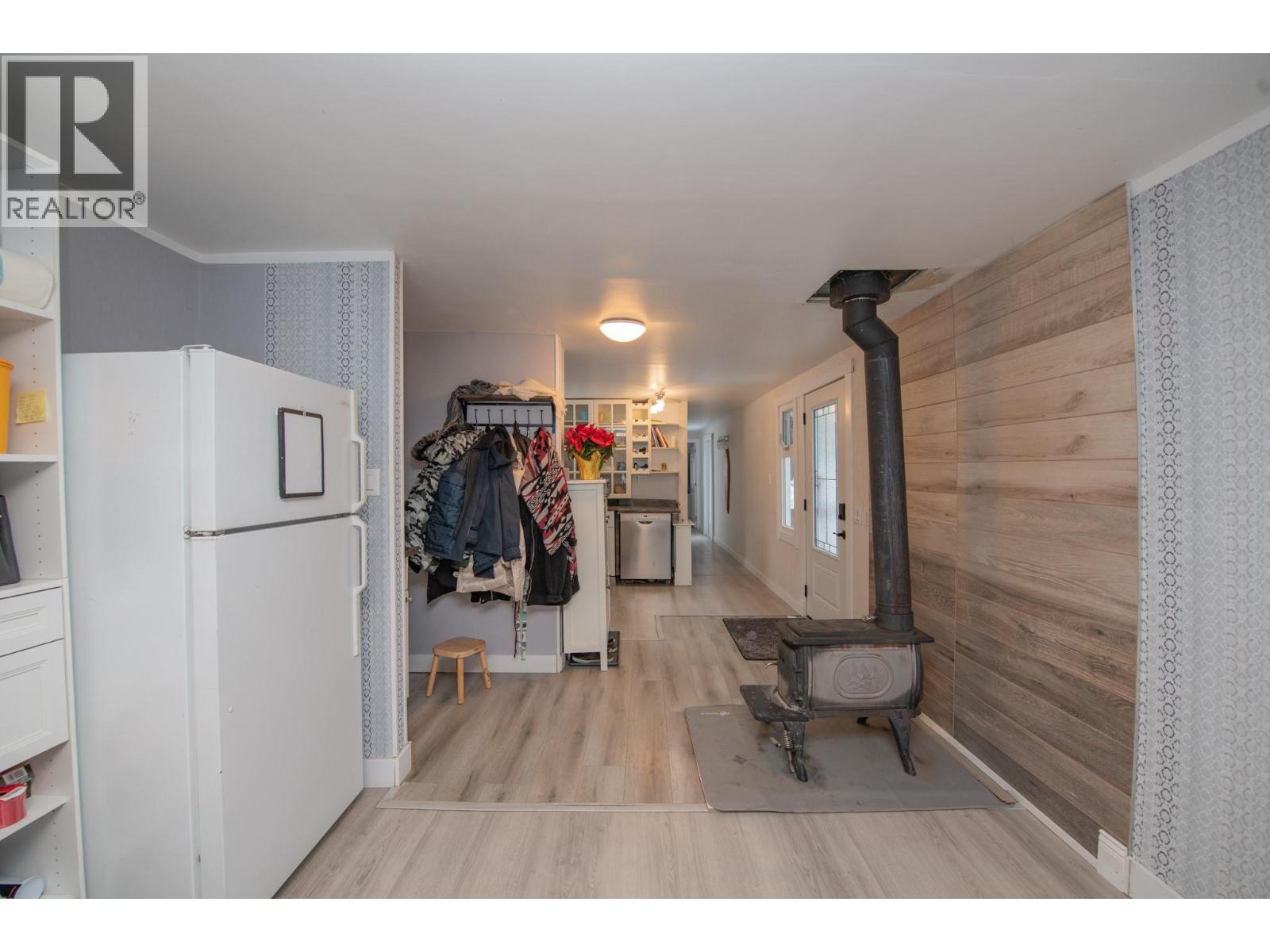 6739 Karjula Road, Falkland